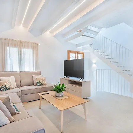 Casa Barcas Long Term *